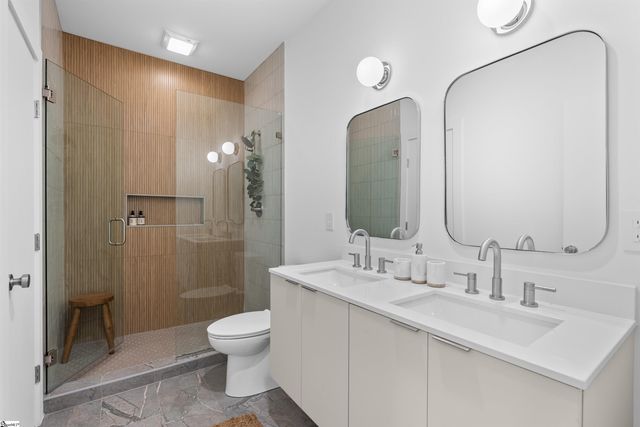 11 Mount Zion Avenue, Greenville, SC 29609