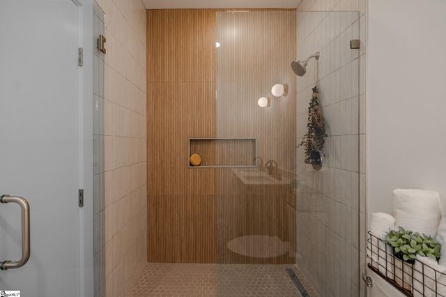 11 Mount Zion Avenue, Greenville, SC 29609