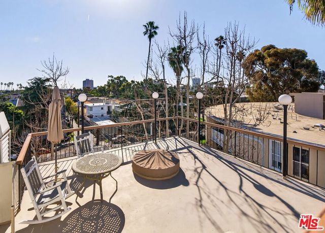 848 Lincoln Boulevard N, Santa Monica, CA 90403