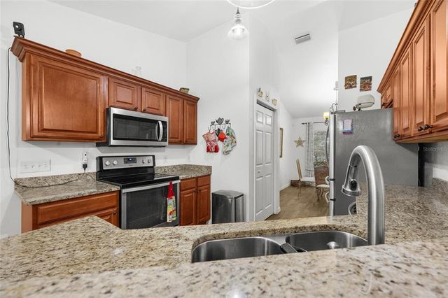 2725 NE COUNTY ROAD 234, Gainesville, FL 32641