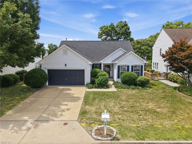 906 Hanson DR, Newport News, VA 23602