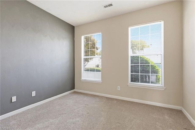 906 Hanson DR, Newport News, VA 23602