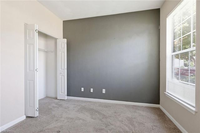 906 Hanson DR, Newport News, VA 23602