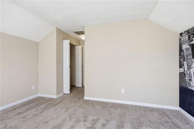 906 Hanson DR, Newport News, VA 23602