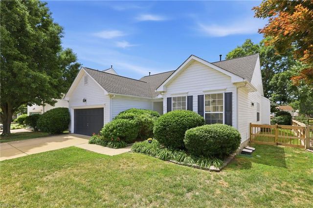906 Hanson DR, Newport News, VA 23602