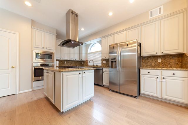 18123 Somerset Knolls, Houston, TX 77094