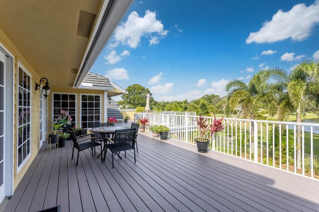 2883 Banyan Boulevard Circle NW, Boca Raton, FL 33431