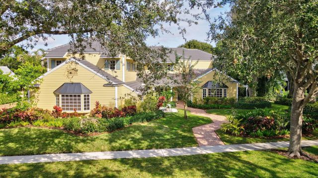 2883 Banyan Boulevard Circle NW, Boca Raton, FL 33431