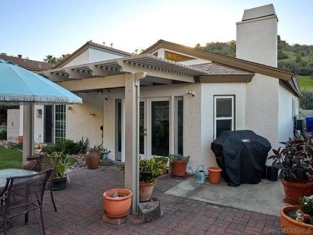 7949 Deerfield St, San Diego, CA 92120
