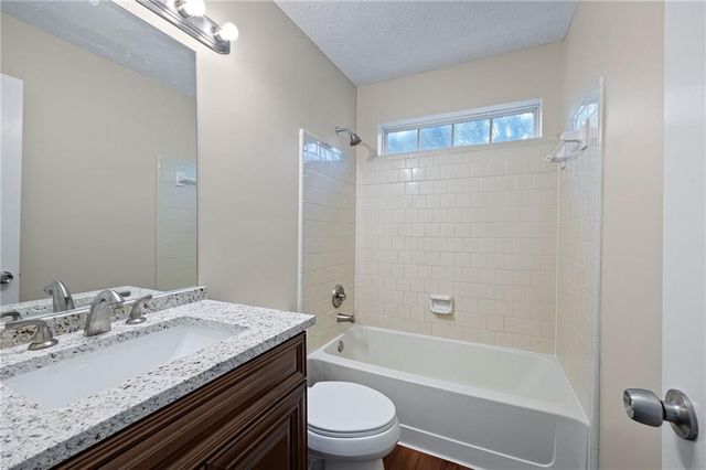 1682 Harvest Hill Lane NW, Kennesaw, GA 30144