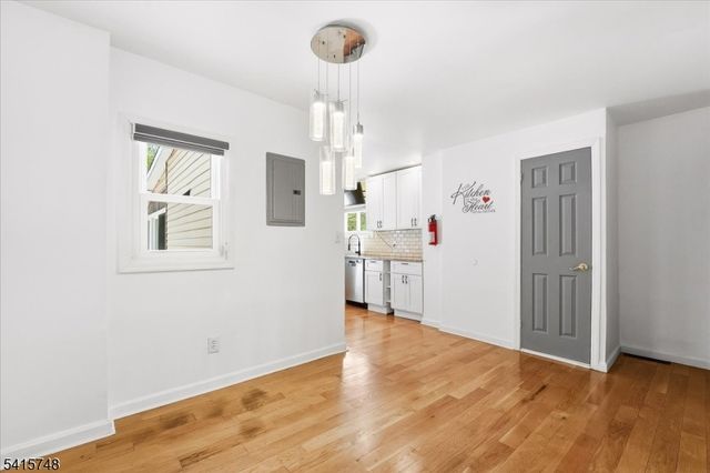 148 Jerome Pl, Bloomfield Twp., NJ 07003