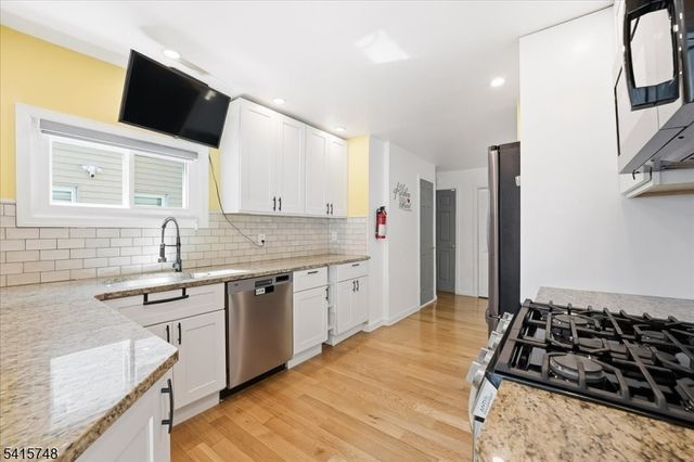 148 Jerome Pl, Bloomfield Twp., NJ 07003