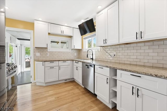 148 Jerome Pl, Bloomfield Twp., NJ 07003