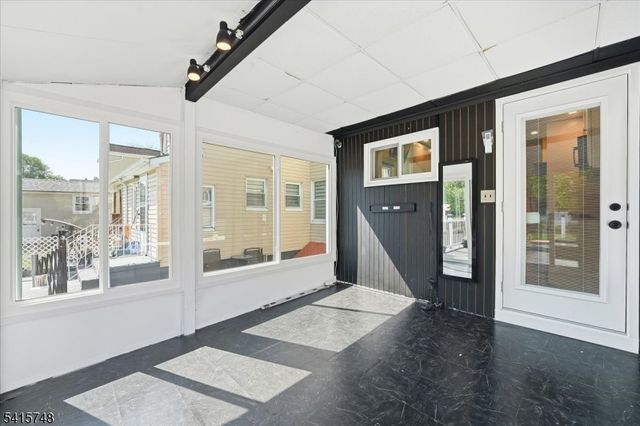 148 Jerome Pl, Bloomfield Twp., NJ 07003