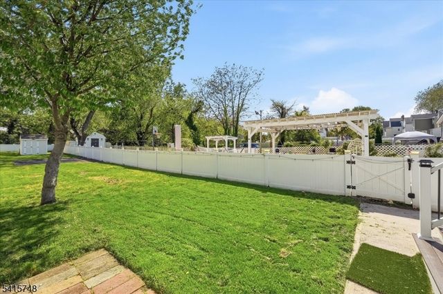 148 Jerome Pl, Bloomfield Twp., NJ 07003