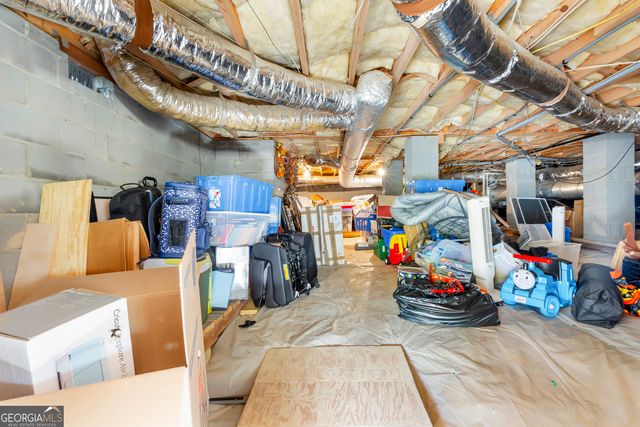 218 Hidden Lakes Drive, Carrollton, GA 30116