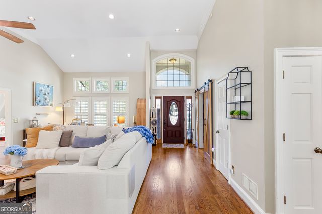 218 Hidden Lakes Drive, Carrollton, GA 30116