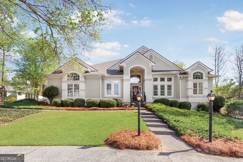 218 Hidden Lakes Drive, Carrollton, GA 30116