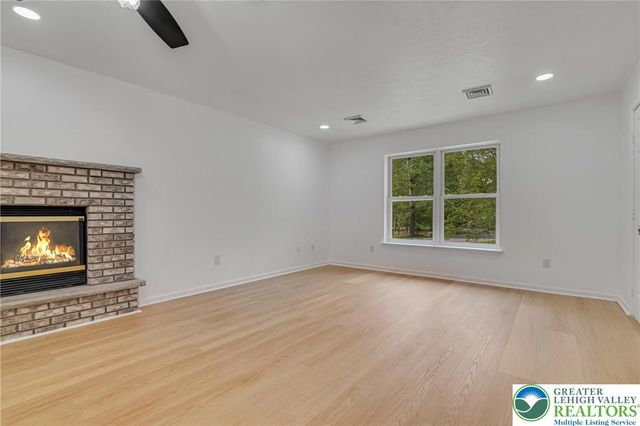 2105 Cottonwood Lane, Coolbaugh Twp, PA 18466