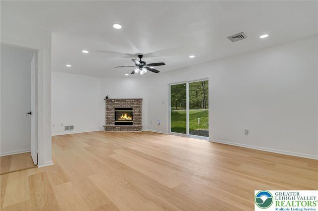 2105 Cottonwood Lane, Coolbaugh Twp, PA 18466