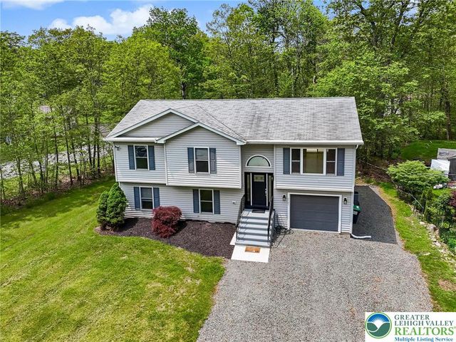2105 Cottonwood Lane, Coolbaugh Twp, PA 18466