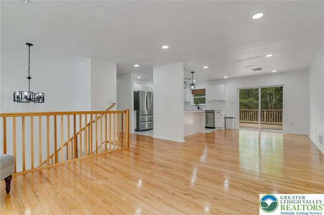 2105 Cottonwood Lane, Coolbaugh Twp, PA 18466