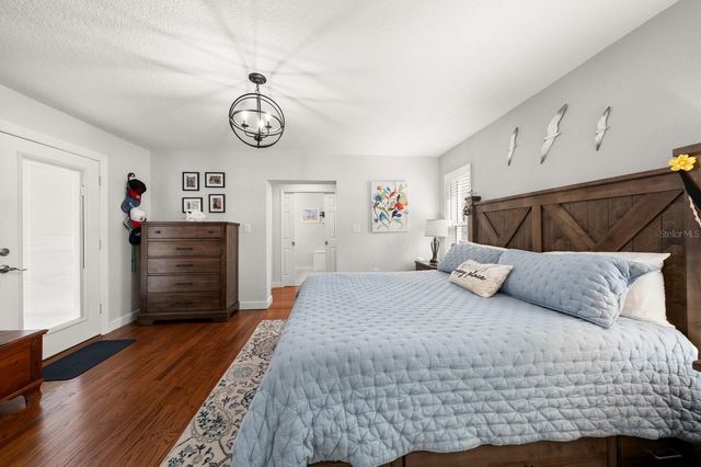 216 GROVE CIRCLE S, Dunedin, FL 34698