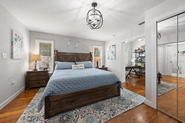 216 GROVE CIRCLE S, Dunedin, FL 34698