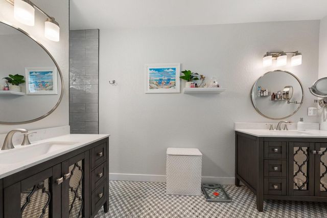 216 GROVE CIRCLE S, Dunedin, FL 34698