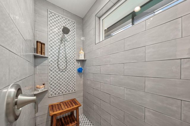 216 GROVE CIRCLE S, Dunedin, FL 34698