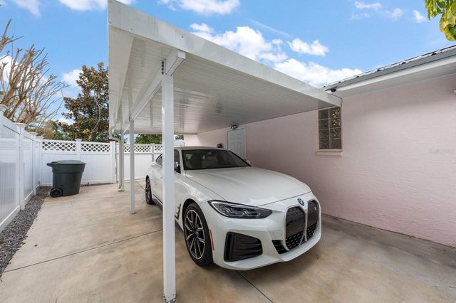 216 GROVE CIRCLE S, Dunedin, FL 34698