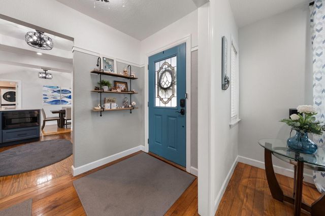 216 GROVE CIRCLE S, Dunedin, FL 34698