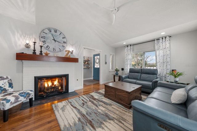 216 GROVE CIRCLE S, Dunedin, FL 34698