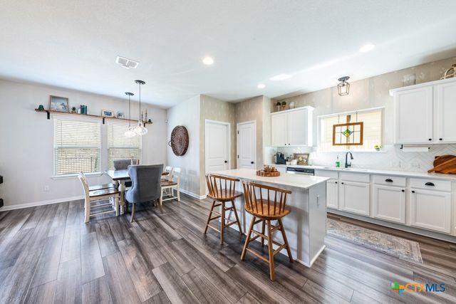 2625 Brand Iron Drive, San Marcos, TX 78666