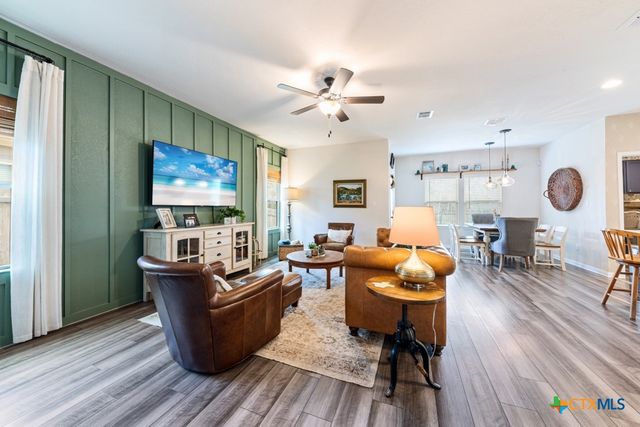 2625 Brand Iron Drive, San Marcos, TX 78666