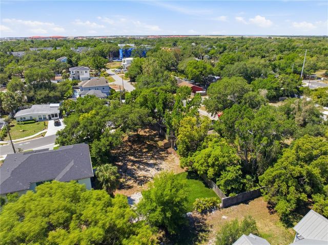 2929 W AVERILL AVENUE, Tampa, FL 33611