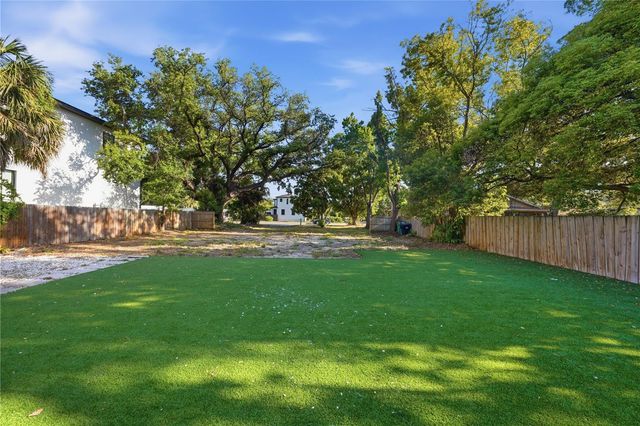 2929 W AVERILL AVENUE, Tampa, FL 33611