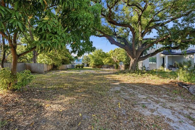 2929 W AVERILL AVENUE, Tampa, FL 33611