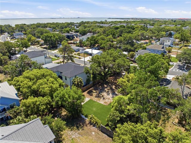 2929 W AVERILL AVENUE, Tampa, FL 33611