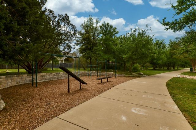 8105 Longdraw DR, Round Rock, TX 78681