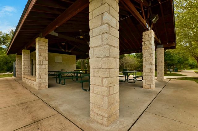 8105 Longdraw DR, Round Rock, TX 78681