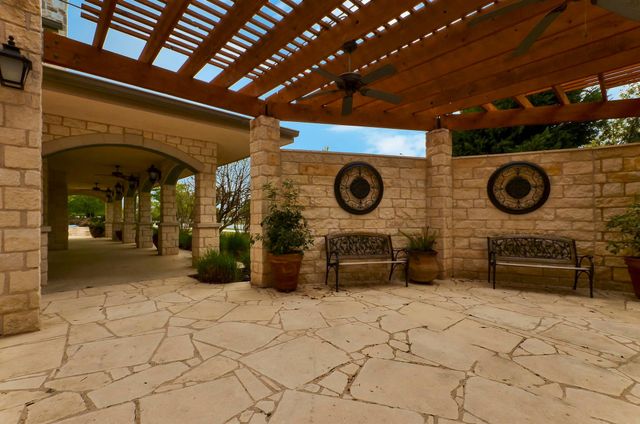 8105 Longdraw DR, Round Rock, TX 78681