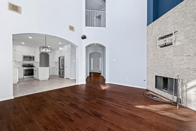 8105 Longdraw DR, Round Rock, TX 78681