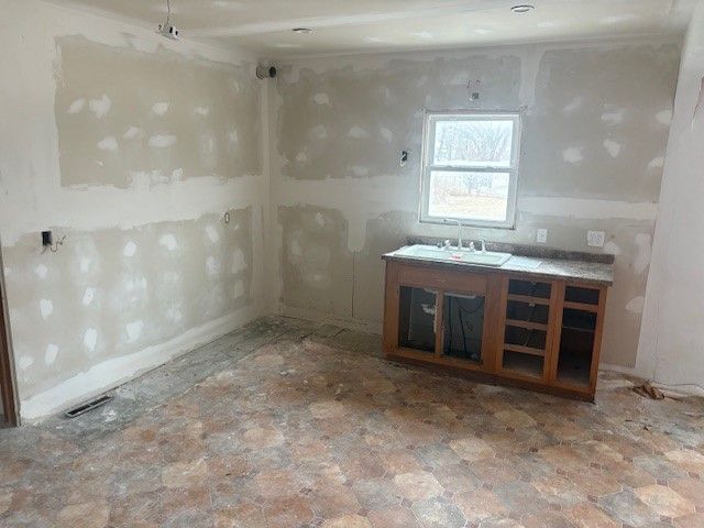 211 2nd Street, Murray, IA 50174