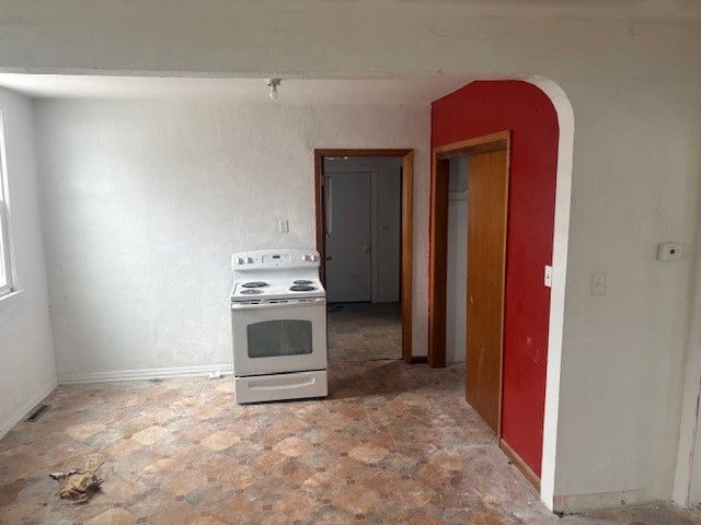 211 2nd Street, Murray, IA 50174