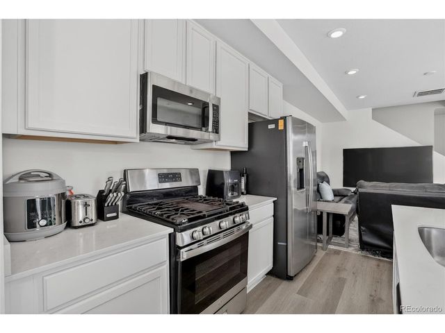 22811 E Stanford Ln A, Aurora, CO 80015