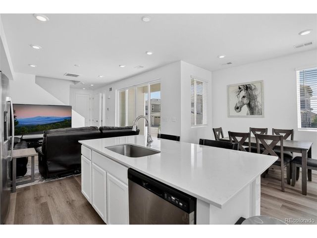 22811 E Stanford Ln A, Aurora, CO 80015