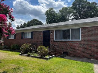 5909 Woodstock CT, Virginia Beach, VA 23464