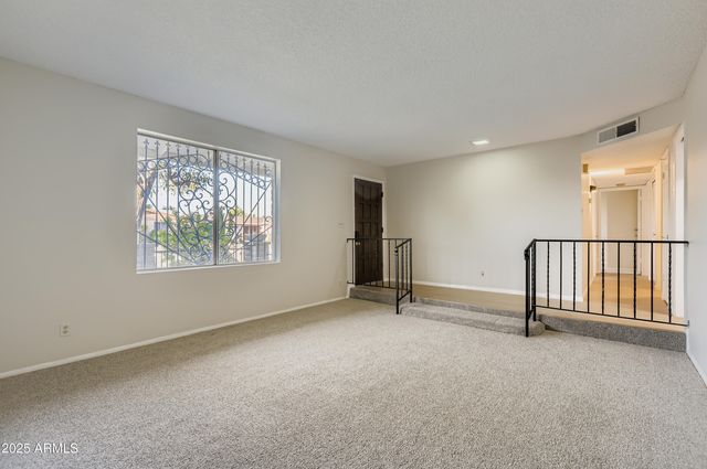 3741 W DAVIDSON Lane, Phoenix, AZ 85051