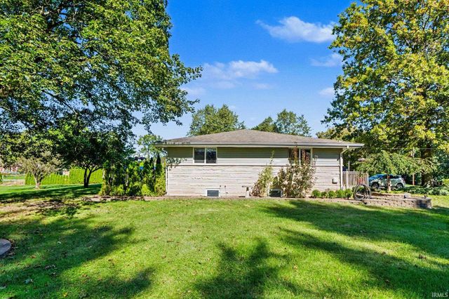 52579 Shellbark Avenue, South Bend, IN 46628